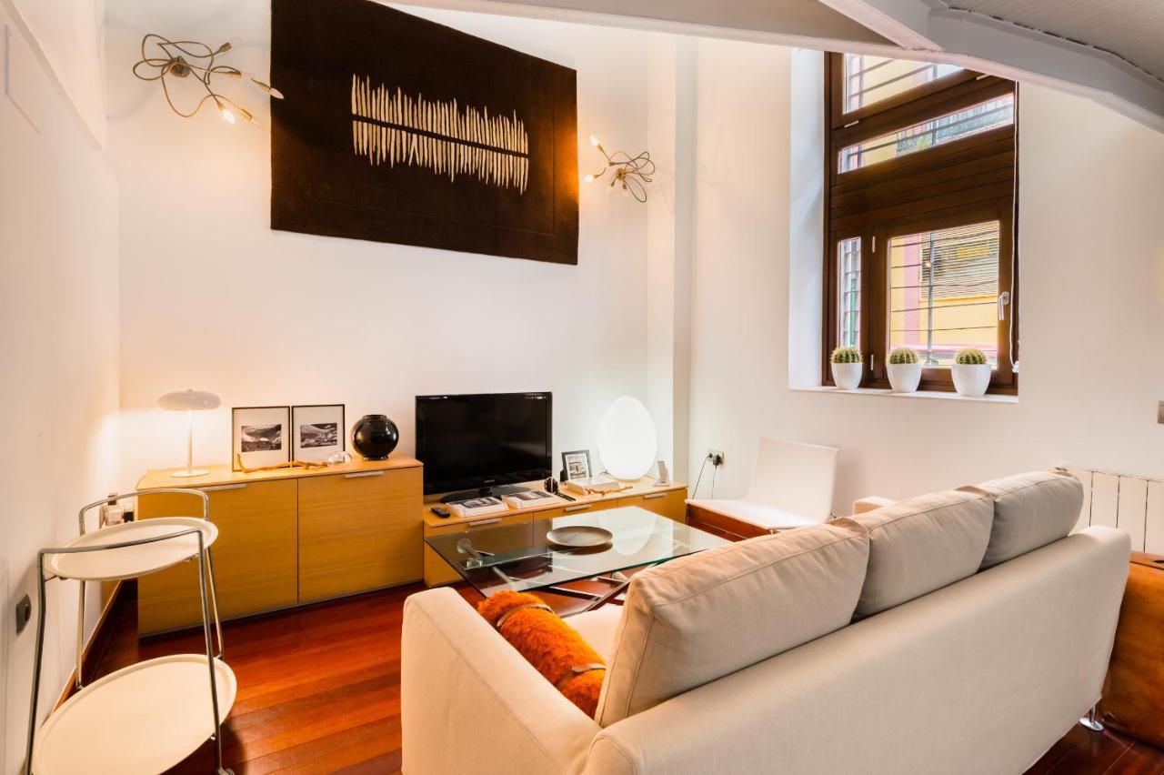 דירות סביליה Stylish Loft Duplex - Alameda מראה חיצוני תמונה